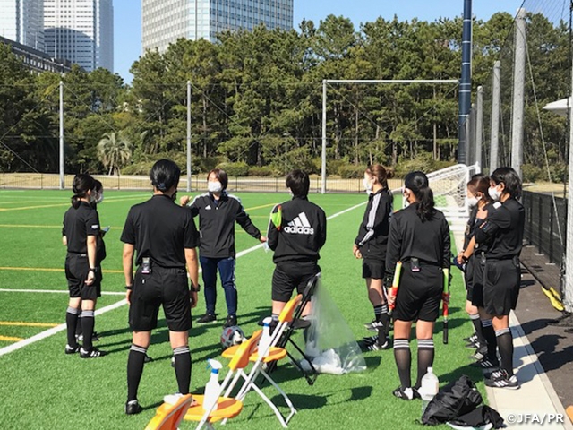 WEリーグに向けたサッカー女子1級審判員プラクティカルトレーニングを実施