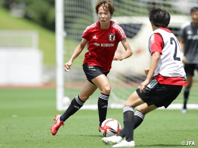 Nadeshiko Japan arrive in Sapporo ahead of the Olympics group stage