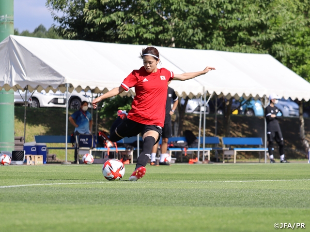 Nadeshiko Japan hold training session under the scorching heat of Sapporo