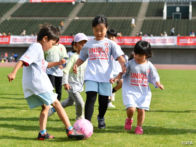 JFAユニクロサッカーキッズ in 岡山に453名のキッズが参加
