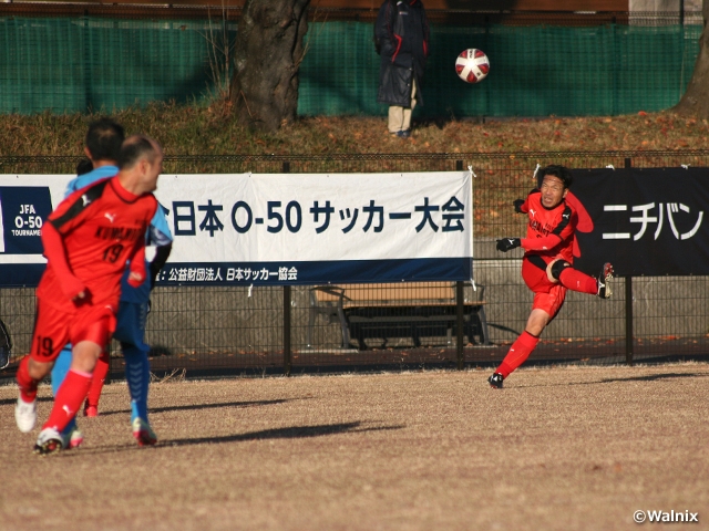 50歳以上の熱戦が開幕 開催地代表の栃木教員マスターズが白星発進　JFA 第20回全日本O-50サッカー大会