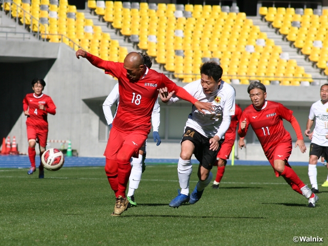 接戦を切り抜けた4チームが決勝ラウンドへ　JFA 第20回全日本O-50サッカー大会