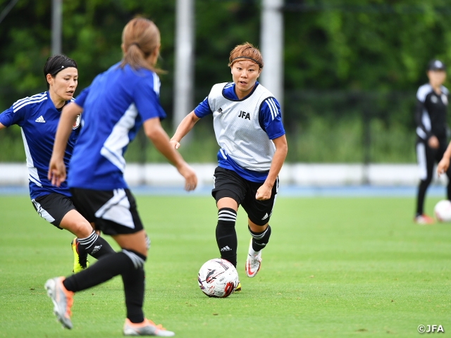 なでしこジャパン、連日の雨にも熱量高くトレーニング