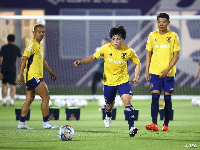 SAMURAI BLUE hold second training session in Doha with seven players