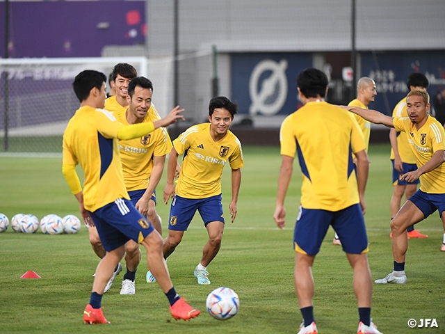 All 26 players of SAMURAI BLUE train in a closed session ahead of Germany Match