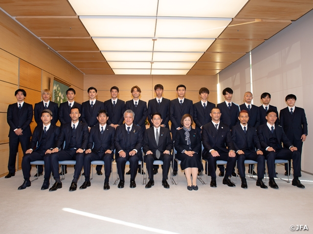 SAMURAI BLUE pay courtesy call on Prime Minister Kishida Fumio