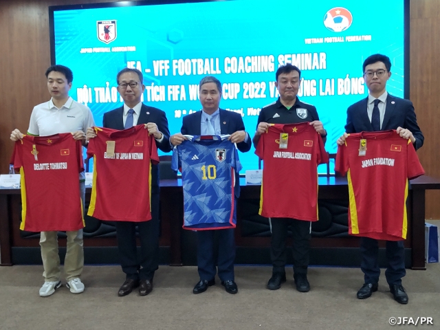 JFAとデロイト トーマツがベトナムでサッカー交流事業を実施（日・ベトナム外交関係樹立50周年記念事業）