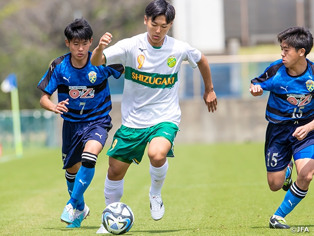 順位が目まぐるしく入れ替わるリーグ戦…WESTでは首位攻防戦も　高円宮杯 JFA U-18サッカープレミアリーグ 2023第6節