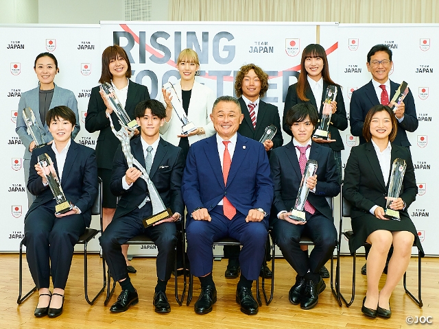 YAMASHITA Yoshimi receives 2022 JOC Women and Sports Award