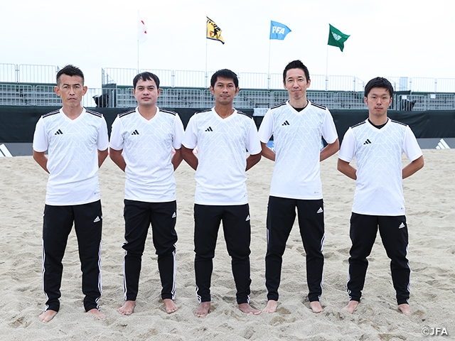 Introduction of the referees in charge of the International Friendly Matches between Japan Beach Soccer National Team and Saudi Arabia Beach Soccer National Team