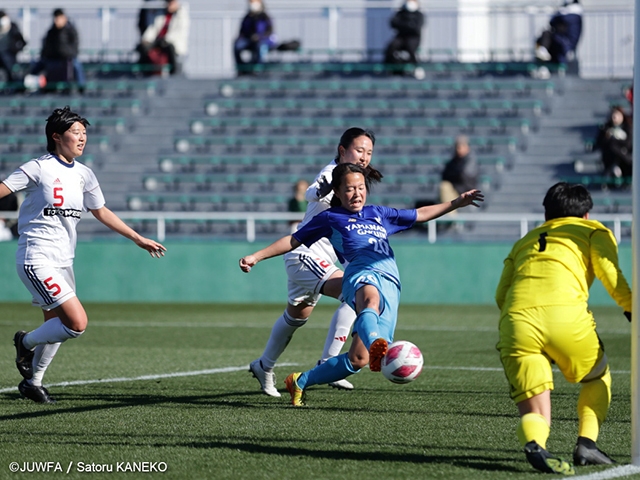 山梨学院大学と早稲田大学が決勝進出！　第32回全日本大学女子サッカー選手権大会