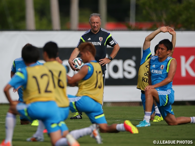 SAMURAI BLUE (Japan National Team) hold attacking practice on second day of Florida training camp