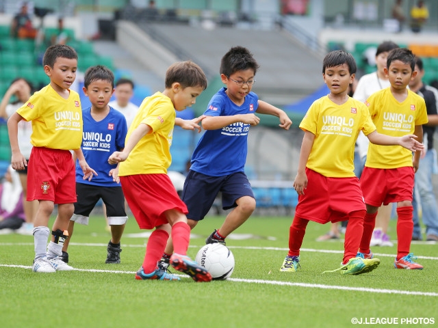 グラスルーツイベントを海外で初開催 「JFA+FASユニクロフットボールキッズ in シンガポール」レポート