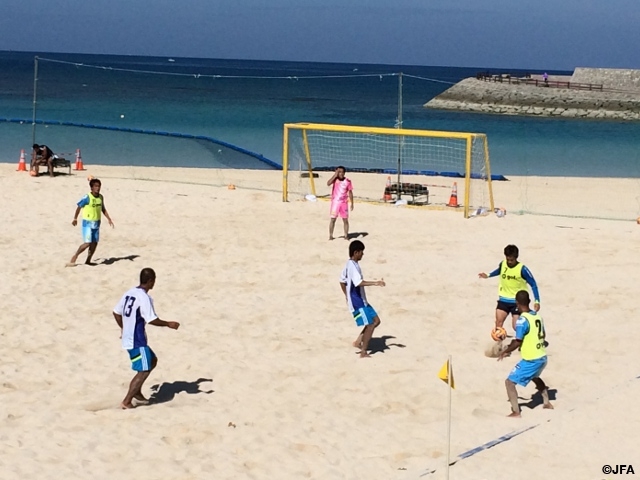 Beach Soccer Japan National Team squad training camp in Okinawa - fourth day report (21 Oct)