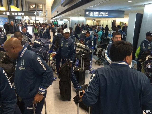 Honduras National Team arrive in Japan for Kirin Challenge Cup 2014