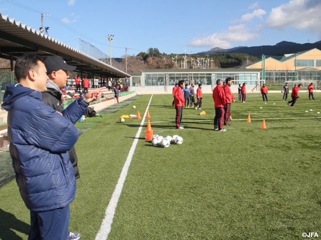 中国サッカー協会指導者がJFAの指導者養成講習会を視察