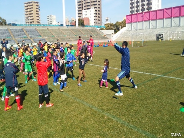 JFAフットボールデー　大阪府大阪市のキンチョウスタジアムに、約410人が参加！