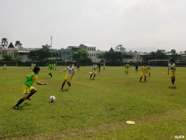U-15 Japan national team held first practice session on Indonesia tour