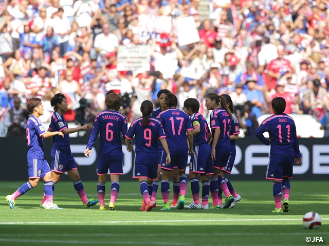 サッカー 代表 ユニフォーム かっこいい