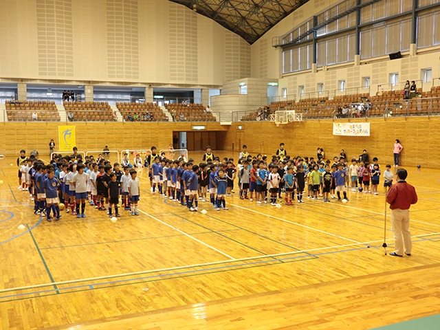 JFAキッズ（U-8/10）サッカーフェスティバル 長崎県五島市の五島市民体育館に、568人が参加！