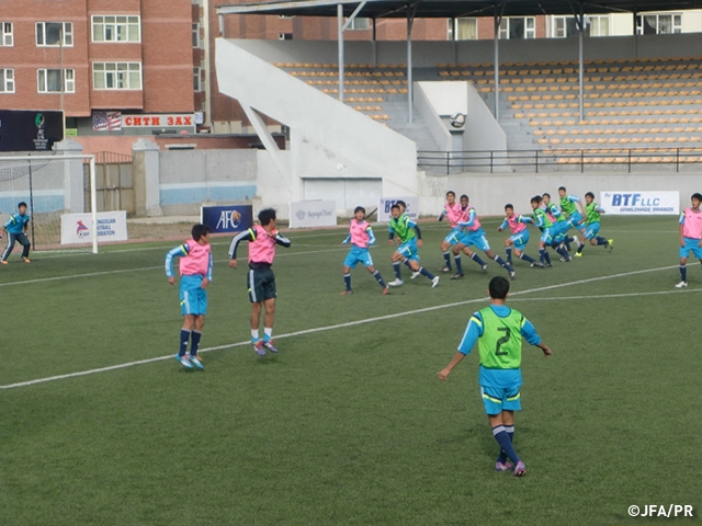 U-15日本代表　00ジャパン　AFC U-16選手権インド2016予選　香港戦を控え前日練習を実施