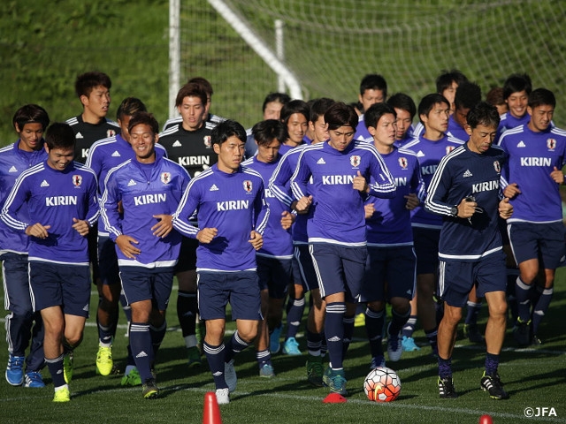 Full squad of 25 Young Samurais arrive for Day 2 of U-22 Japan National Team short-listed squad camp 