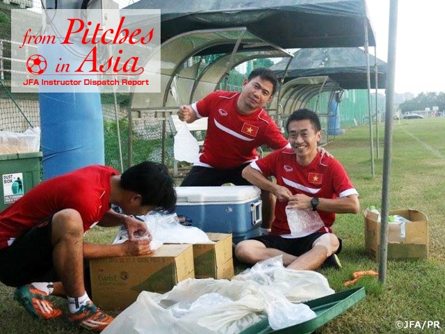 From Pitches in Asia – Report from JFA Coaches/Instructors in Asia Vol.14: KUBO Shinichi, Physiotherapist of Vietnam National Team 