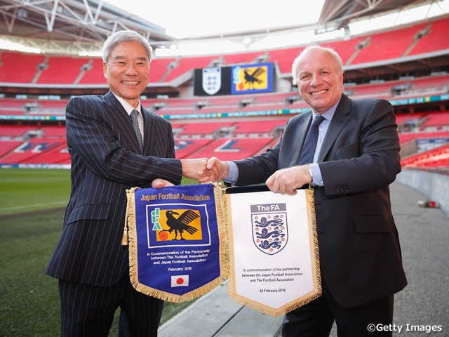 イングランドサッカー協会とパートナーシップ協定を締結