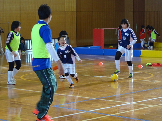JFAレディース／ガールズサッカーフェスティバル 京都府京丹後市の網野体育センターに、36人が参加！
