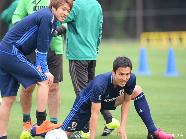 HASEBE Makoto arrives for SAMURAI BLUE ahead of KIRIN CUP SOCCER 2016