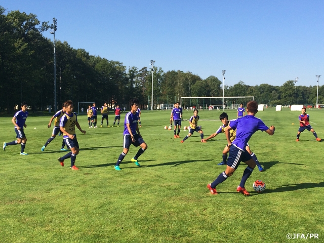 U-19 Japan National Team hold training session in France ahead of international friendlies
