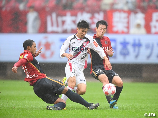 第96回天皇杯　鹿島が逆転勝利でラウンド16進出。横浜FC・三浦知良選手が最年長出場記録を更新