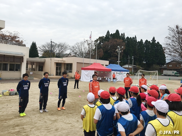 南阿蘇西小学校で「JFA・キリン 熊本復興応援 サッカー教室」を開催