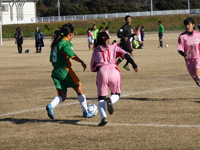 JFAガールズサッカーフェスティバル 栃木県足利市の足利市五十部運動公園に、310人が参加！