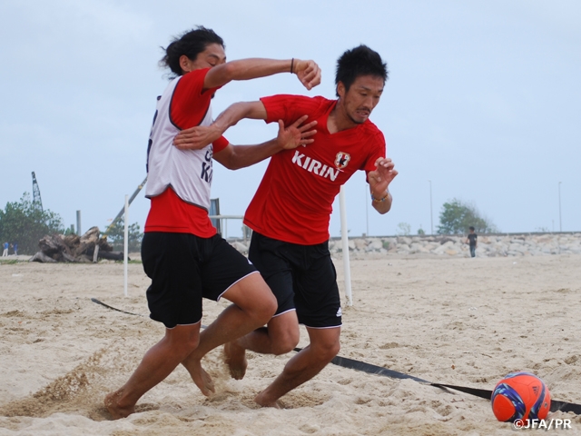ビーチサッカー日本代表、大会に向けてトレーニング AFCビーチサッカー選手権