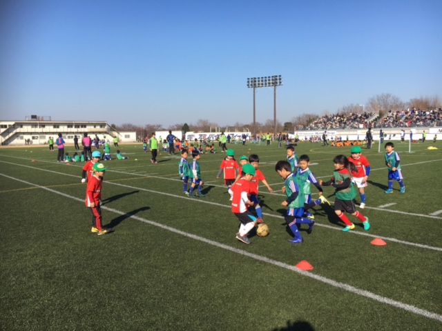 JFAキッズ（U-6）サッカーフェスティバル 東京都調布市のアミノバイタルフィールドに、2678人が参加！