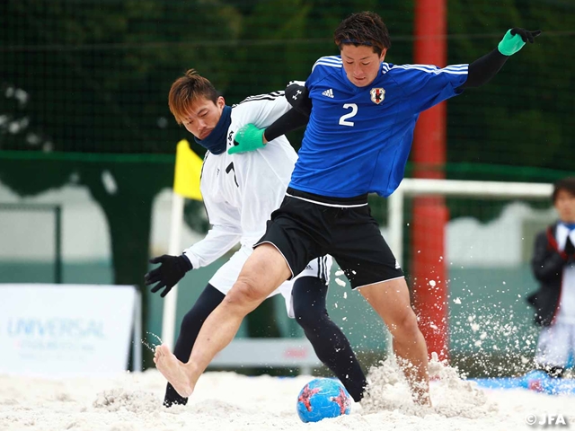 ビーチサッカー日本代表候補 横浜合宿　ビーチサッカークリニック選抜とトレーニングマッチを行う