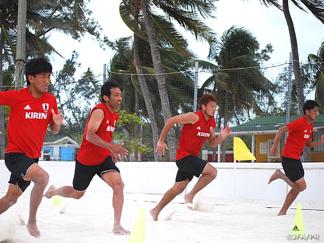Japan Beach Soccer National Team: Prepare for practice match with physical training and intrasquad scrimmages