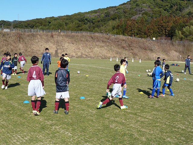 JFAキッズ（U-10）サッカーフェスティバル 高知県高知市の春野運動公園多目的グランド に、413人が参加！