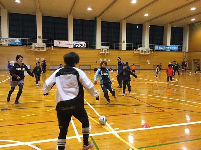 JFAファミリーフットサルフェスティバル 富山県滑川市の日医工スポーツアカデミーに、105人が参加！