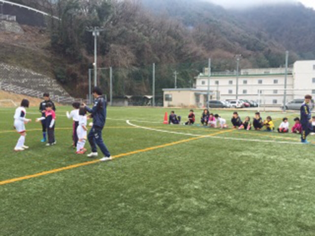 JFAガールズサッカーフェスティバル 広島県広島市の広島経済大学フットボールパークに、69人が参加！