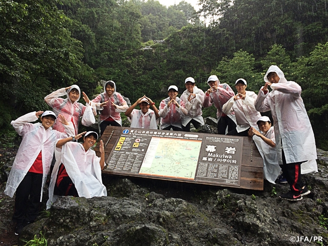 JFAアカデミー福島女子　富士山環境教育トレッキングを実施