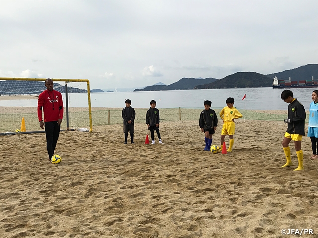 JFAビーチサッカー巡回クリニックを広島で開催