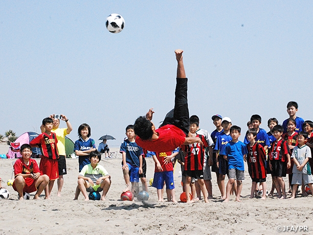 JFAビーチサッカー巡回クリニックを千葉県山武市にて開催