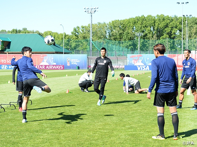 SAMURAI BLUE (Japan National Team) works behind closed doors for second straight day