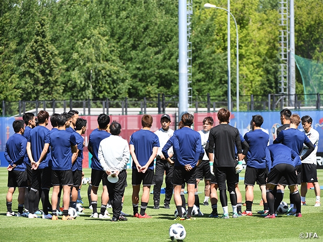 SAMURAI BLUE、非公開練習後にセネガル戦開催地へ移動