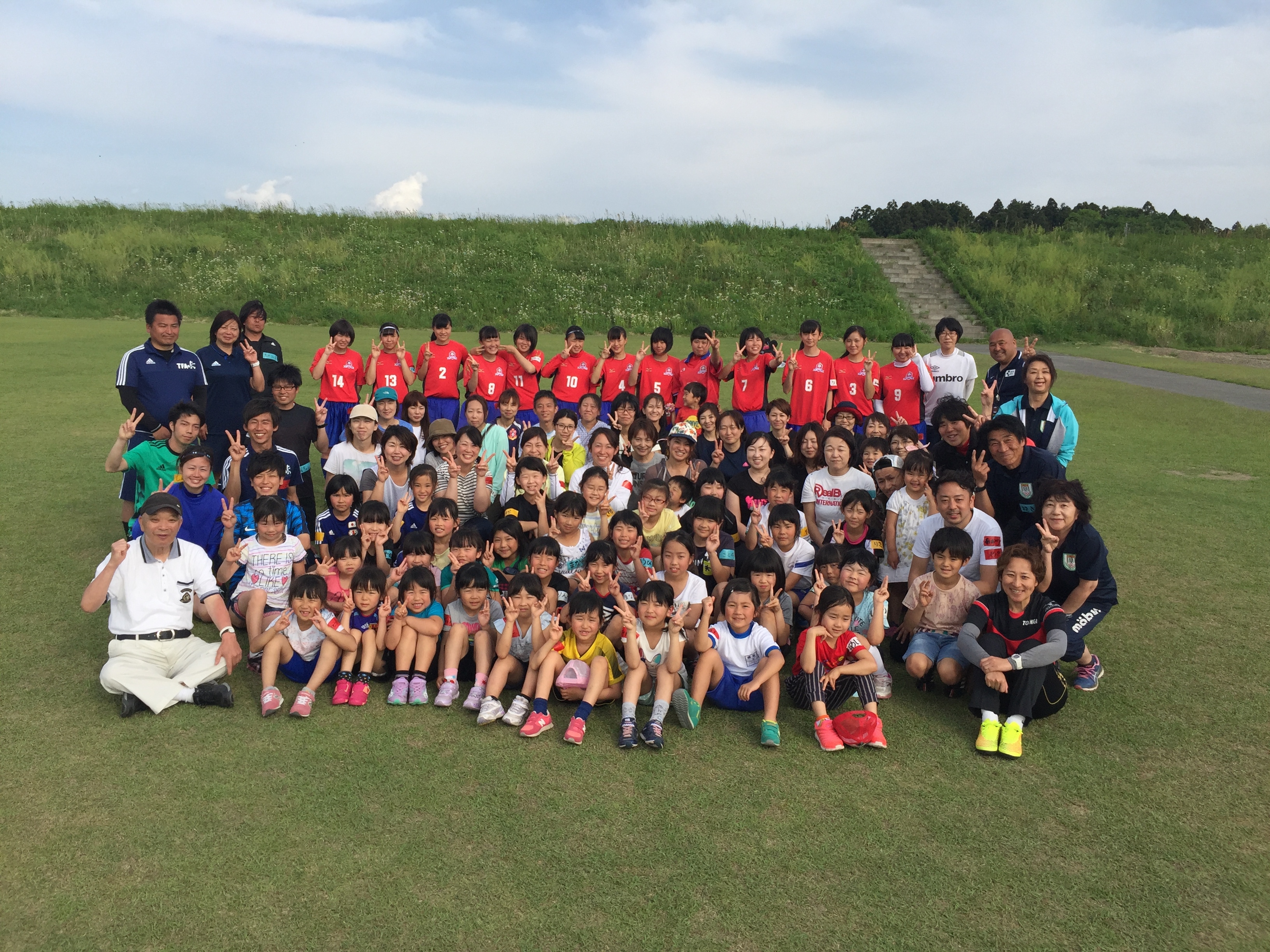 JFAガールズサッカーフェスティバル 栃木県真岡市のきぬわいわい広場に35人が参加！