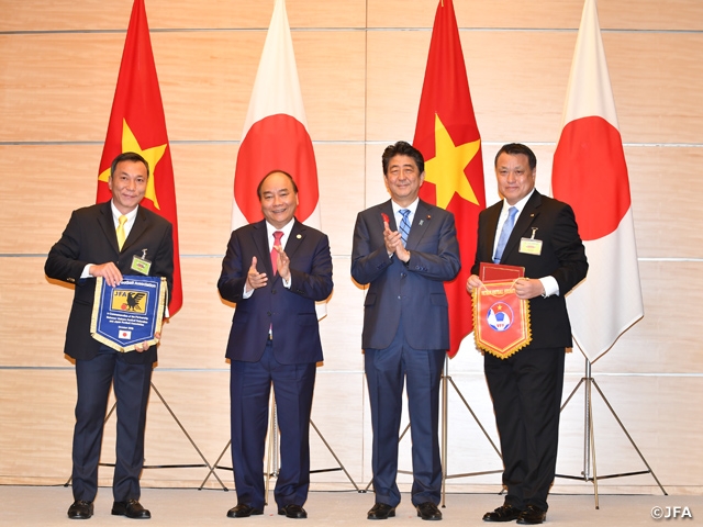 ベトナムサッカー連盟とのパートナーシップ協定を再締結