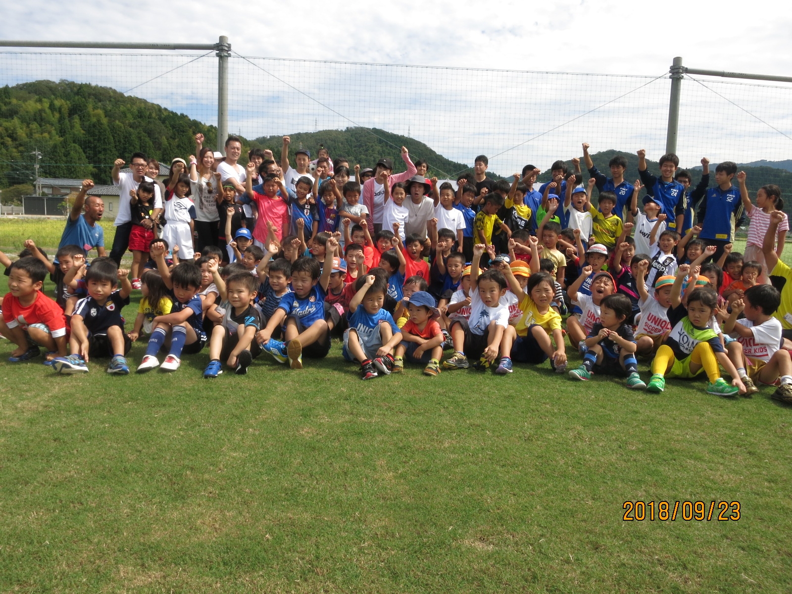 JFAキッズ（U-6/8）サッカーフェスティバル 福井県福井市の藤岡サッカー場に70人が参加！