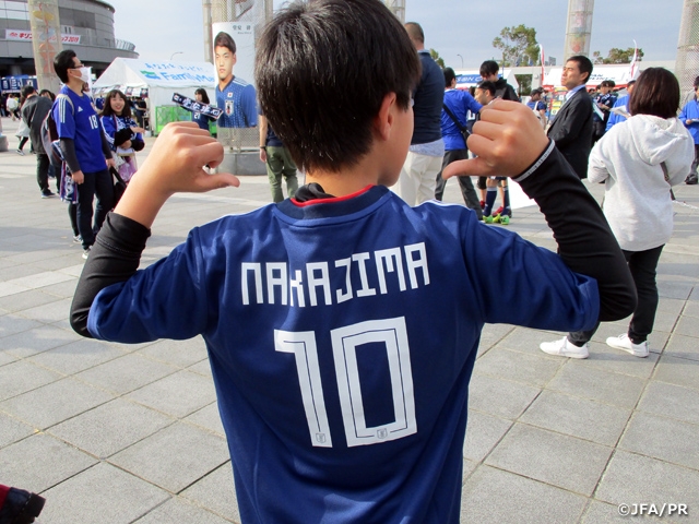 キリンチャレンジカップ19 観戦レポート Vol ８ 服部智子さんご家族編 Jfa 公益財団法人日本サッカー協会